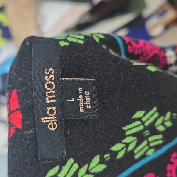 ELLA MOSS Black V Neck Tassel Cord Tunic Size Large Bright Mandala Print Boho - Picture 11 of 13